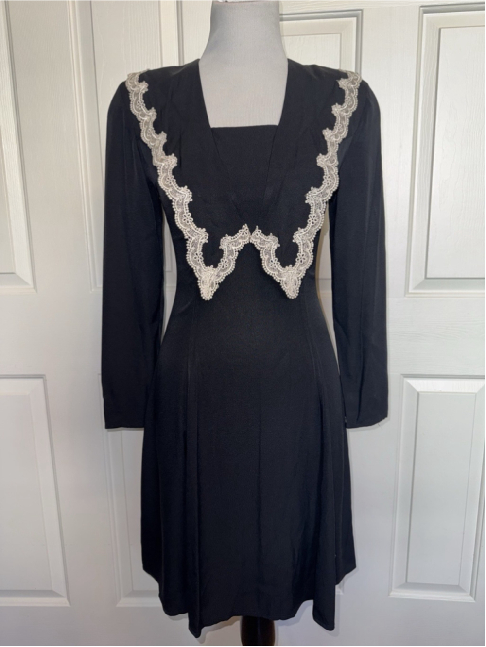 Vintage Gunne Sax Black Lace Dress Gothic Victorian Dark Romantic USA Size 3/4